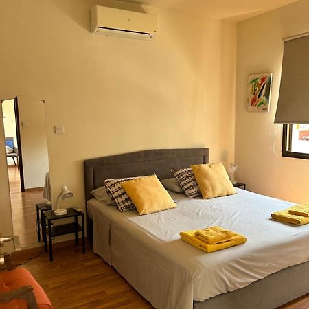 Extremely Comfy Apt With Spacious Private Terrace 10Min Walk To The Beach & In Town Lárnaca Exterior foto