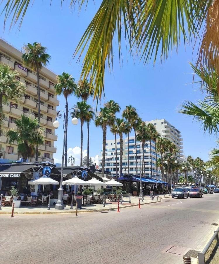 Extremely Comfy Apt With Spacious Private Terrace 10Min Walk To The Beach & In Town Lárnaca Exterior foto