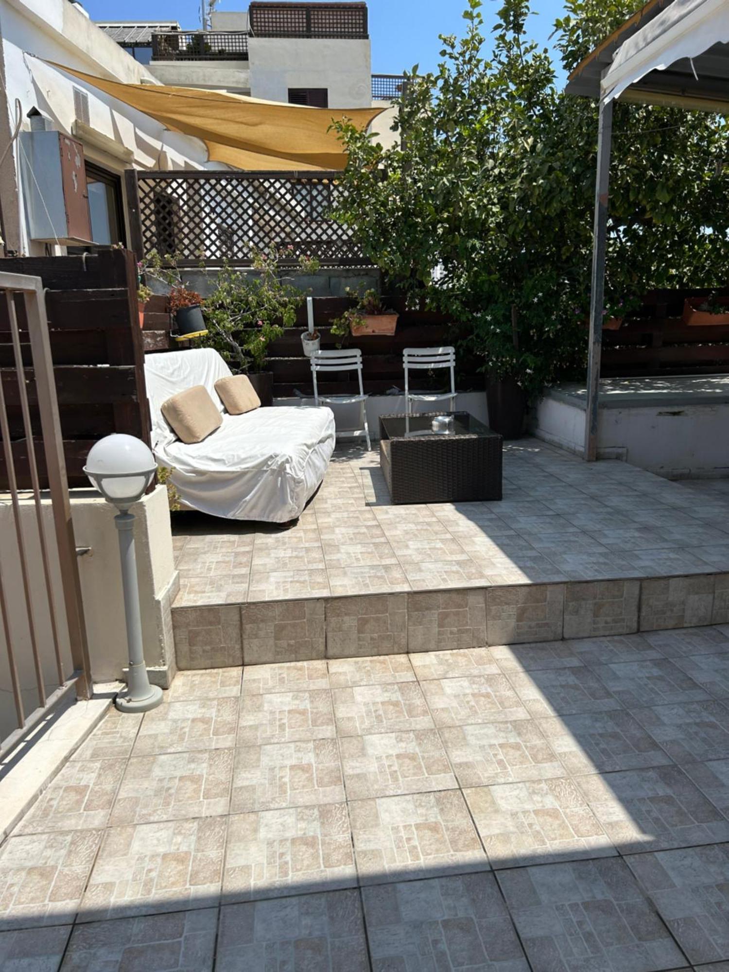 Extremely Comfy Apt With Spacious Private Terrace 10Min Walk To The Beach & In Town Lárnaca Exterior foto
