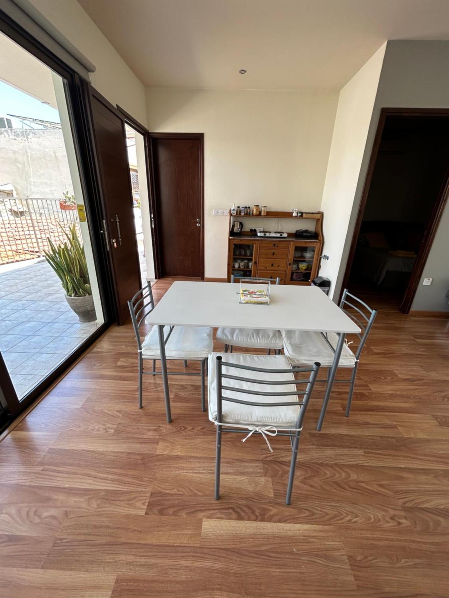 Extremely Comfy Apt With Spacious Private Terrace 10Min Walk To The Beach & In Town Lárnaca Exterior foto